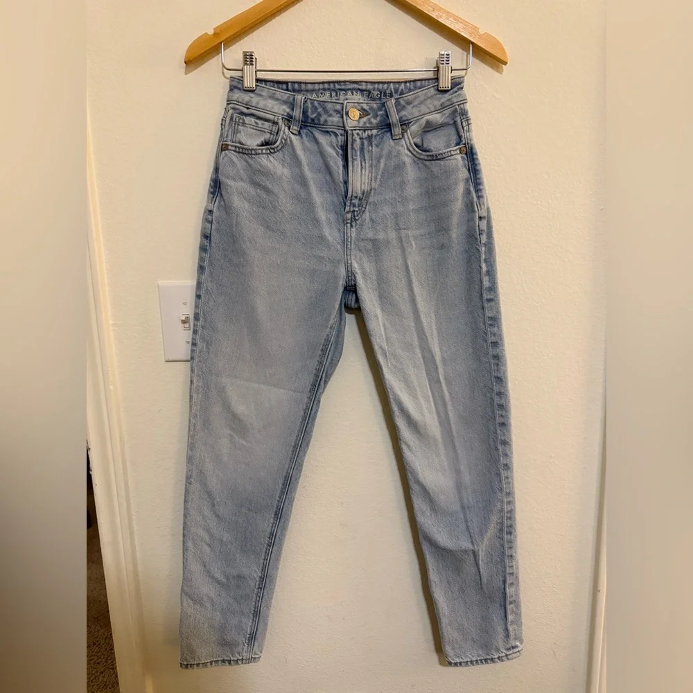 American Eagle Outfitters Mom Jeans - Picture 1 of 5